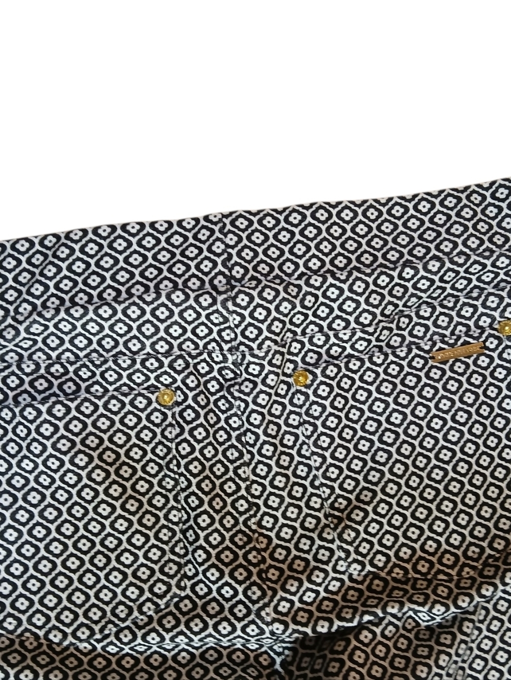 NWT Michael Kors Geometric Print Very Soft Stretch Cropped Pants Size Large - Picture 4 of 7